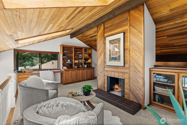 12715 Hallstrom Drive NW, Gig Harbor, WA 98332