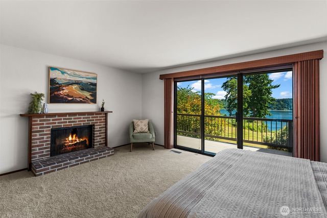 12715 Hallstrom Drive NW, Gig Harbor, WA 98332