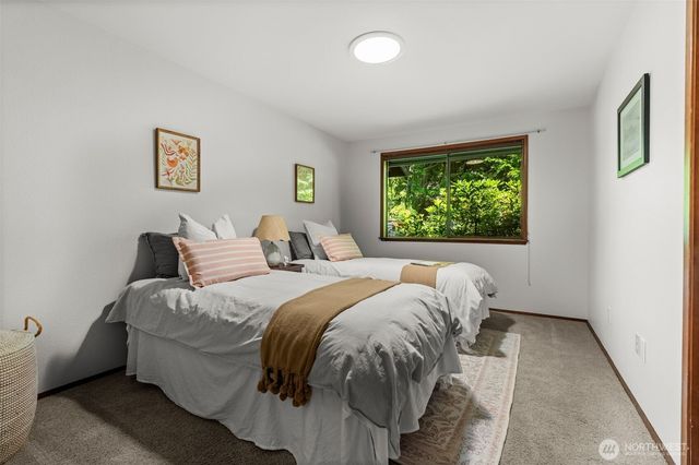 12715 Hallstrom Drive NW, Gig Harbor, WA 98332