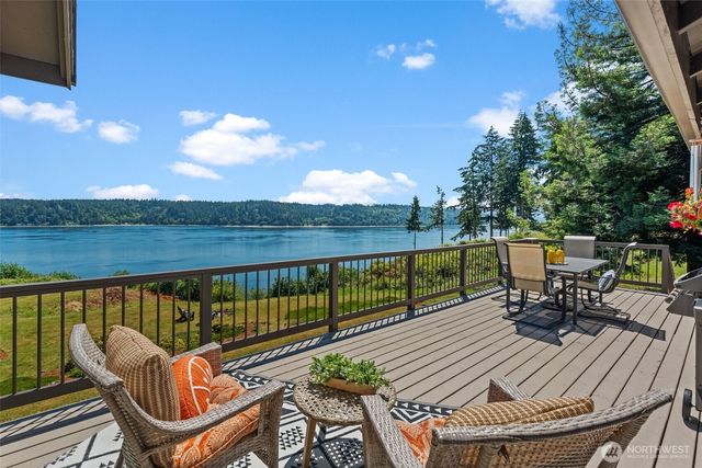 12715 Hallstrom Drive NW, Gig Harbor, WA 98332