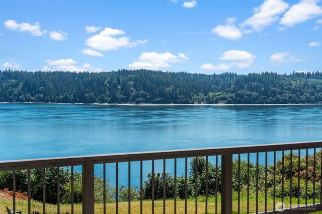 12715 Hallstrom Drive NW, Gig Harbor, WA 98332