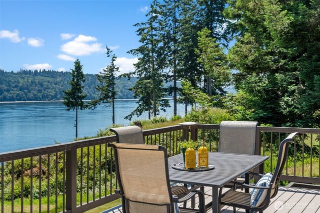 12715 Hallstrom Drive NW, Gig Harbor, WA 98332