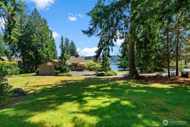 12715 Hallstrom Drive NW, Gig Harbor, WA 98332