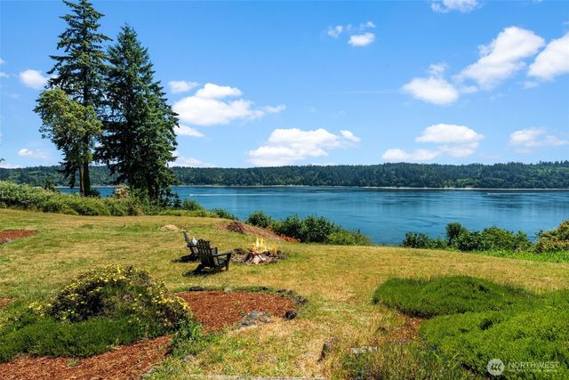 12715 Hallstrom Drive NW, Gig Harbor, WA 98332