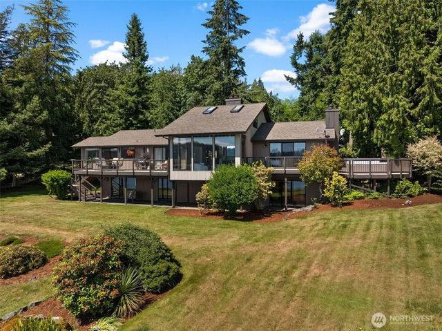 12715 Hallstrom Drive NW, Gig Harbor, WA 98332