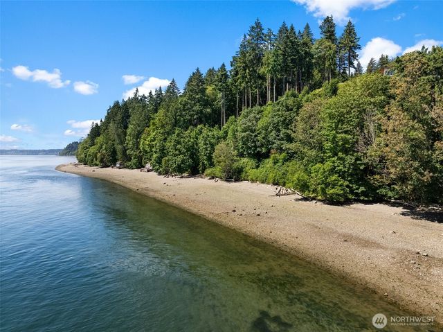 12715 Hallstrom Drive NW, Gig Harbor, WA 98332