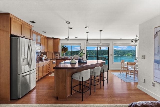 12715 Hallstrom Drive NW, Gig Harbor, WA 98332