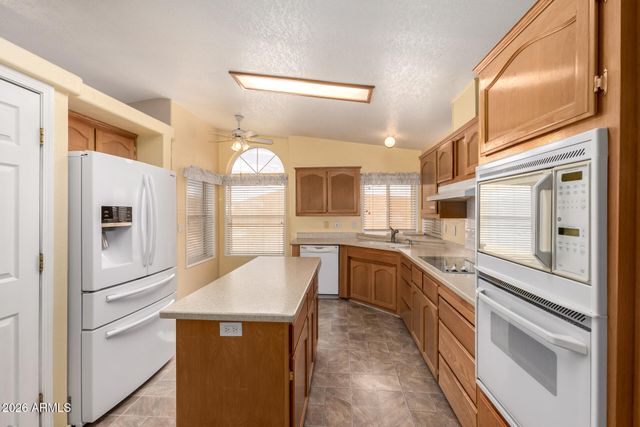 2054 N THORNTON Road 186, Casa Grande, AZ 85122