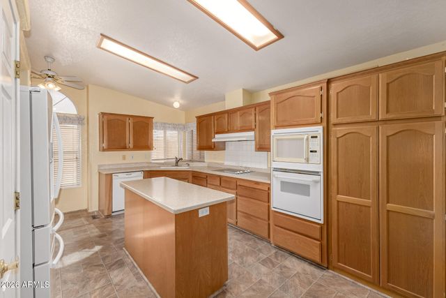 2054 N THORNTON Road 186, Casa Grande, AZ 85122