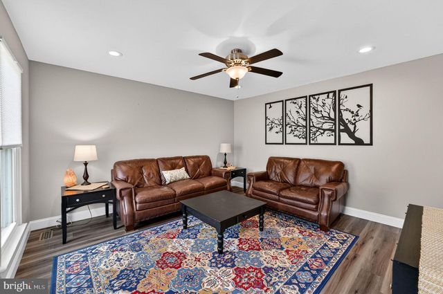 12168 EDDYSPARK DR, Herndon, VA 20170