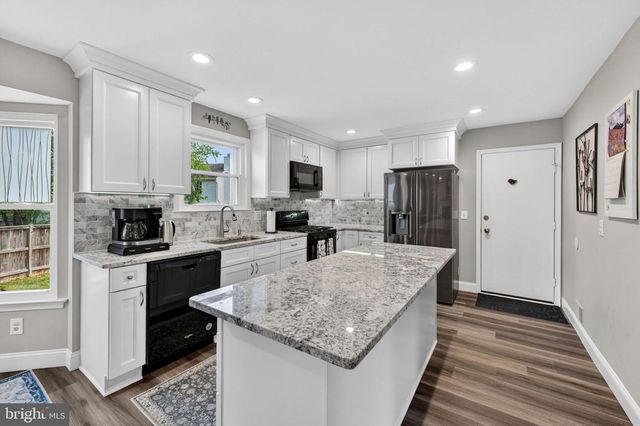 12168 EDDYSPARK DR, Herndon, VA 20170