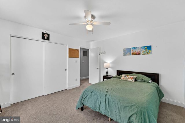 12168 EDDYSPARK DR, Herndon, VA 20170