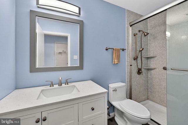 12168 EDDYSPARK DR, Herndon, VA 20170