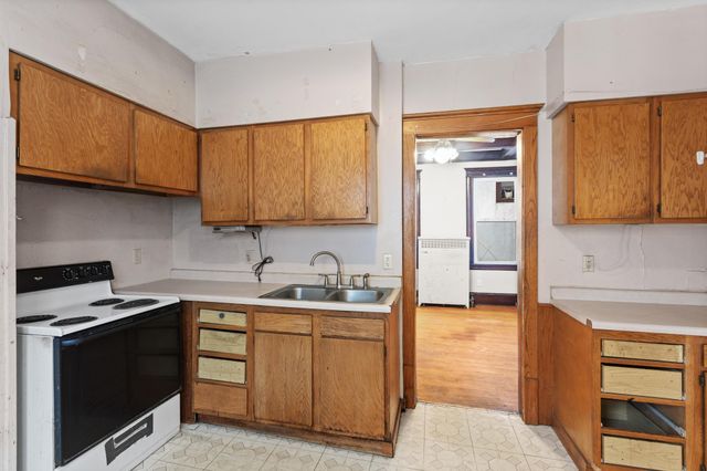 3014 Fremont Avenue N, Minneapolis, MN 55411