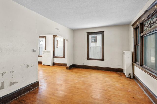 3014 Fremont Avenue N, Minneapolis, MN 55411