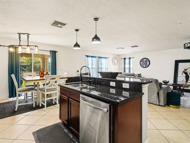 12123 FERN BLOSSOM DRIVE, Gibsonton, FL 33534