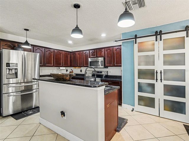 12123 FERN BLOSSOM DRIVE, Gibsonton, FL 33534