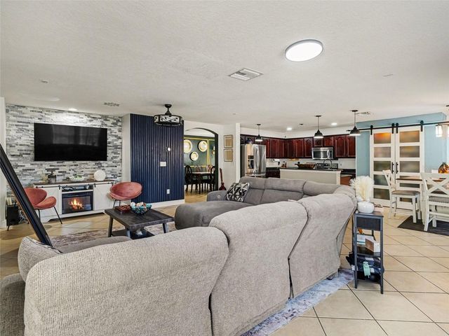 12123 FERN BLOSSOM DRIVE, Gibsonton, FL 33534