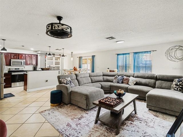 12123 FERN BLOSSOM DRIVE, Gibsonton, FL 33534