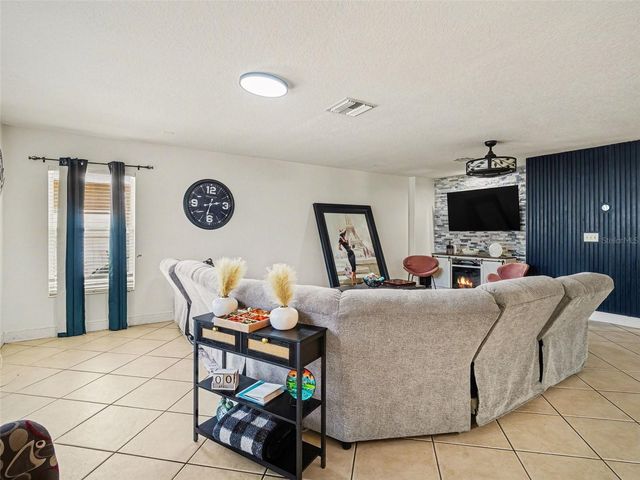 12123 FERN BLOSSOM DRIVE, Gibsonton, FL 33534