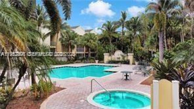 5720 Rock Island Rd 383, Tamarac, FL 33319