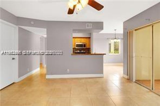 5720 Rock Island Rd 383, Tamarac, FL 33319