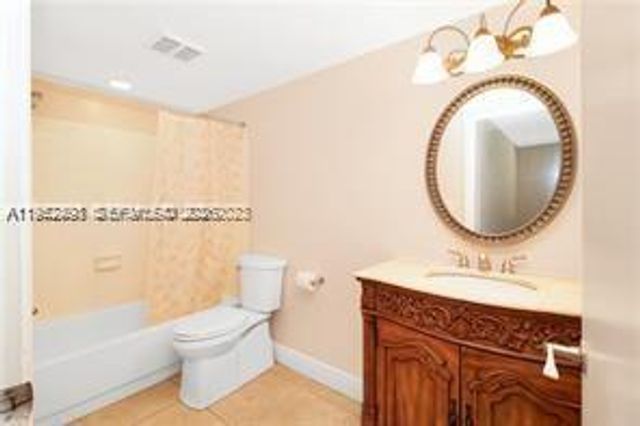 5720 Rock Island Rd 383, Tamarac, FL 33319