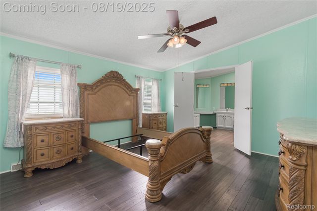 2230 S Sheeran Drive, Milford Charter Township, MI 48381