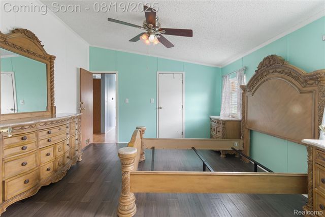 2230 S Sheeran Drive, Milford Charter Township, MI 48381