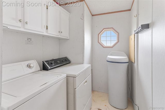 2230 S Sheeran Drive, Milford Charter Township, MI 48381