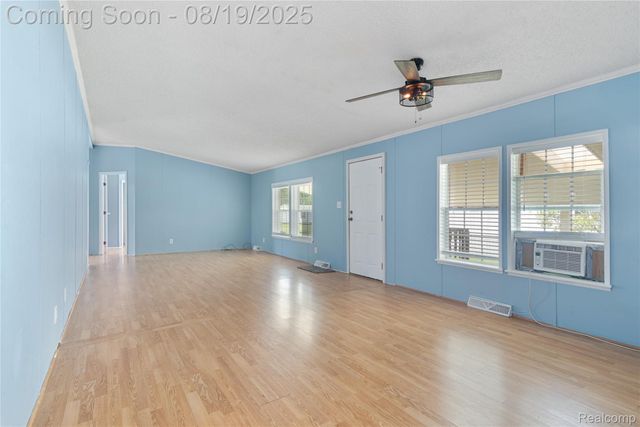 2230 S Sheeran Drive, Milford Charter Township, MI 48381