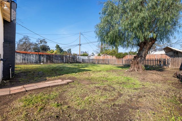 1337 E Princeton Avenue, Fresno, CA 93704