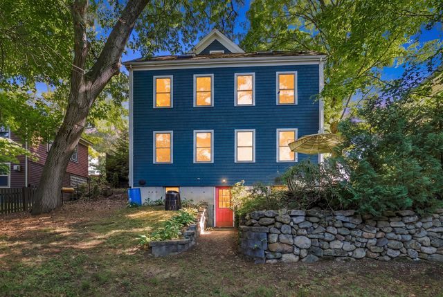 60 Highland Street, Concord, MA 01742