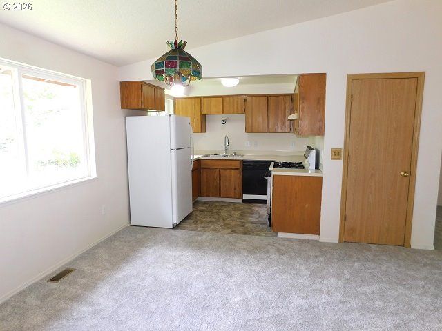 255 D St, Vernonia, OR 97064