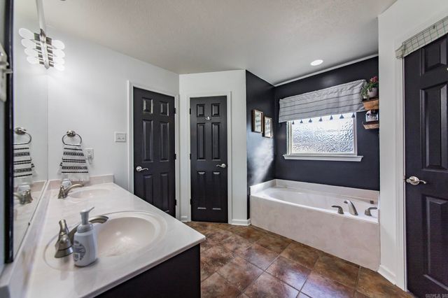 35 Warren Street, Cabot, AR 72023