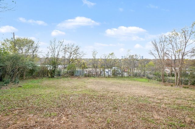 928 Ash Crescent Street, Fort Worth, TX 76104