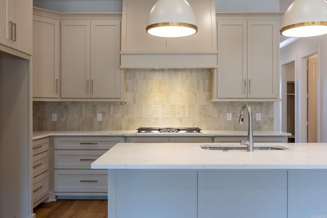 18 Mountain Brook Road, Little Rock, AR 72223