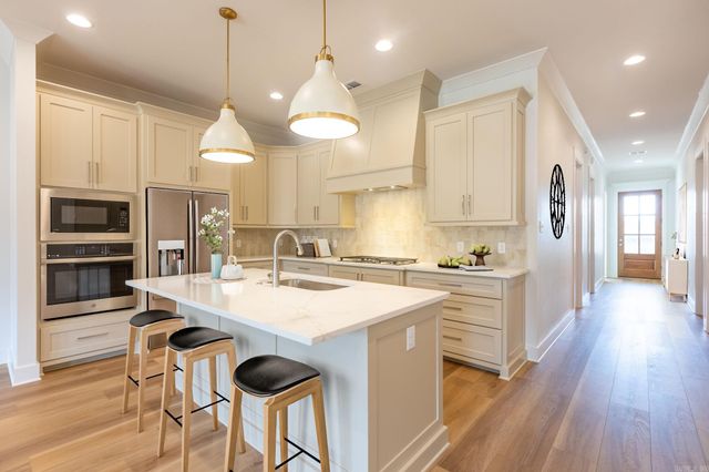 18 Mountain Brook Road, Little Rock, AR 72223