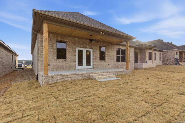 18 Mountain Brook Road, Little Rock, AR 72223