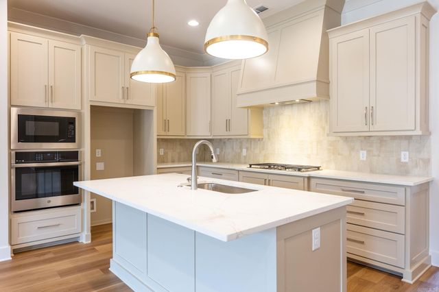 18 Mountain Brook Road, Little Rock, AR 72223