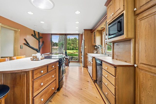9461 River ROAD, Pleasant Prairie, WI 53158