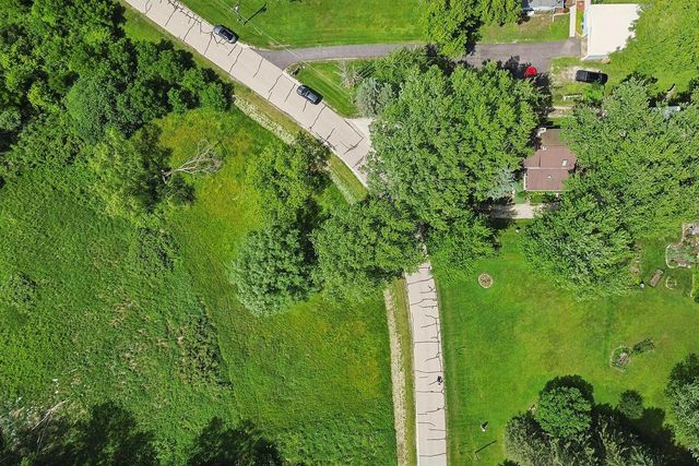 9461 River ROAD, Pleasant Prairie, WI 53158