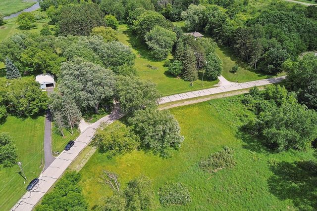 9461 River ROAD, Pleasant Prairie, WI 53158