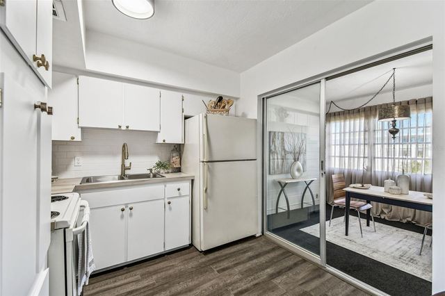 5861 42ND TERRACE N 1712, Kenneth City, FL 33709