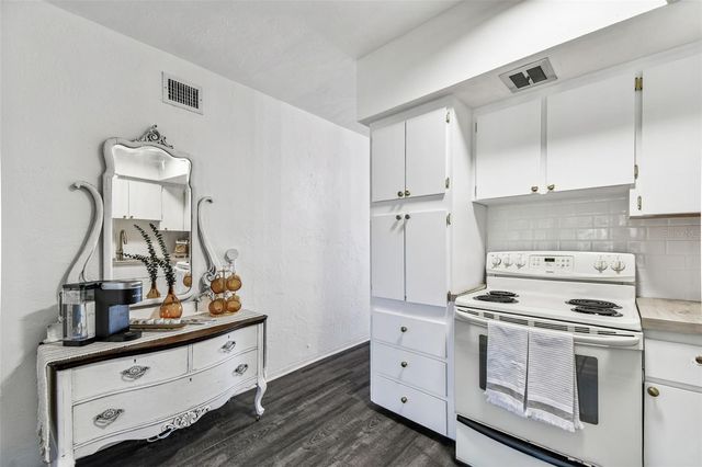 5861 42ND TERRACE N 1712, Kenneth City, FL 33709