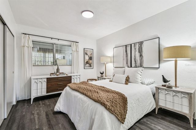 5861 42ND TERRACE N 1712, Kenneth City, FL 33709