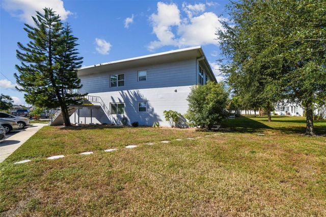 5861 42ND TERRACE N 1712, Kenneth City, FL 33709