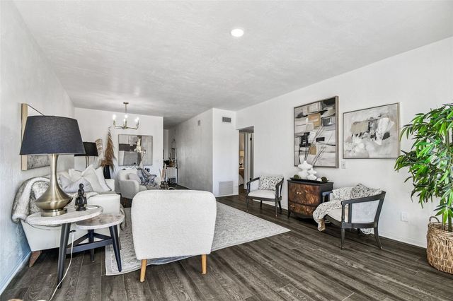 5861 42ND TERRACE N 1712, Kenneth City, FL 33709