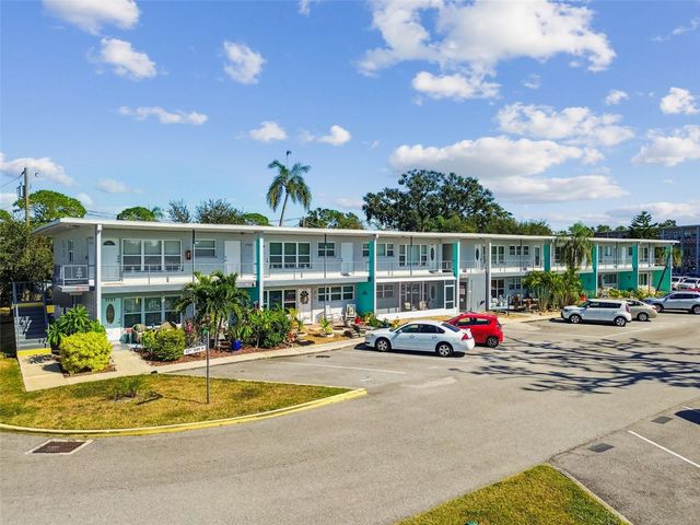 5861 42ND TERRACE N 1712, Kenneth City, FL 33709