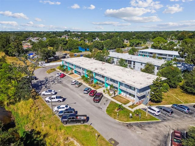 5861 42ND TERRACE N 1712, Kenneth City, FL 33709